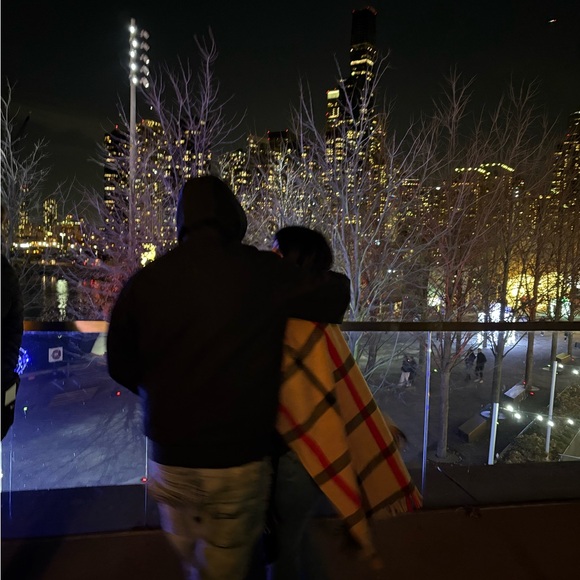 Meet your Posher, Alyssa - Picture 1 of 1